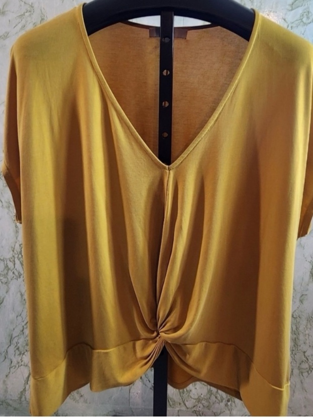 5/$10 | Forever 21+ | Women’s Mustard Twist-Front V-Neck Top | 2X